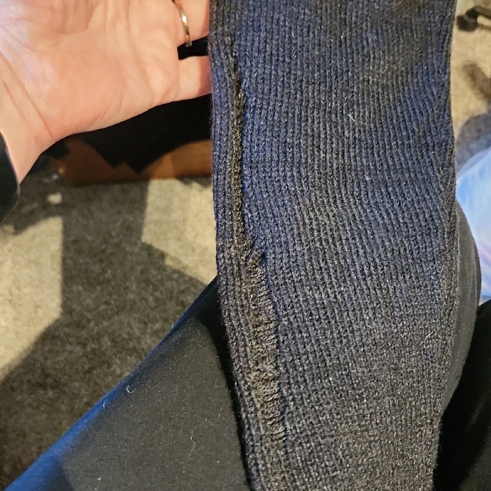 Arizona Jean Company Black Sweater - Picture 6 of 6